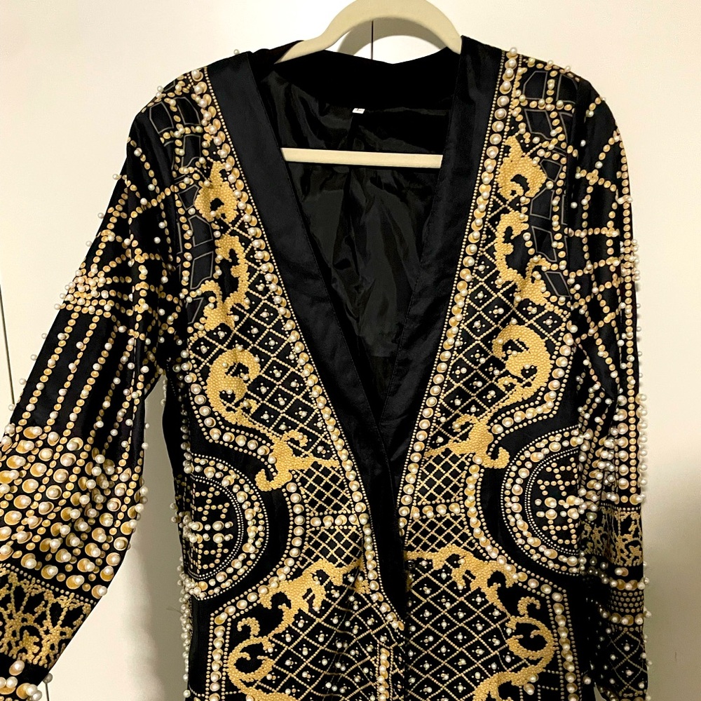 Light weight black gold beaded blazer